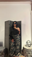 Load image into Gallery viewer, Slay camo pant
