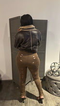 Load image into Gallery viewer, Faux brown shearling
