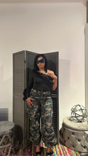 Load image into Gallery viewer, Slay camo pant
