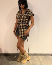 Load image into Gallery viewer, Lace flannel
