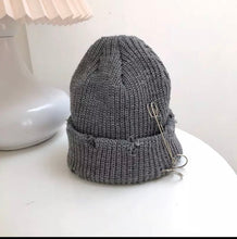 Load image into Gallery viewer, Pin head hat
